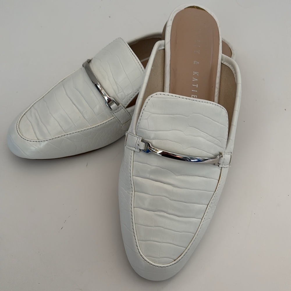 Kelly & Katie Slip On Mules White Size 7